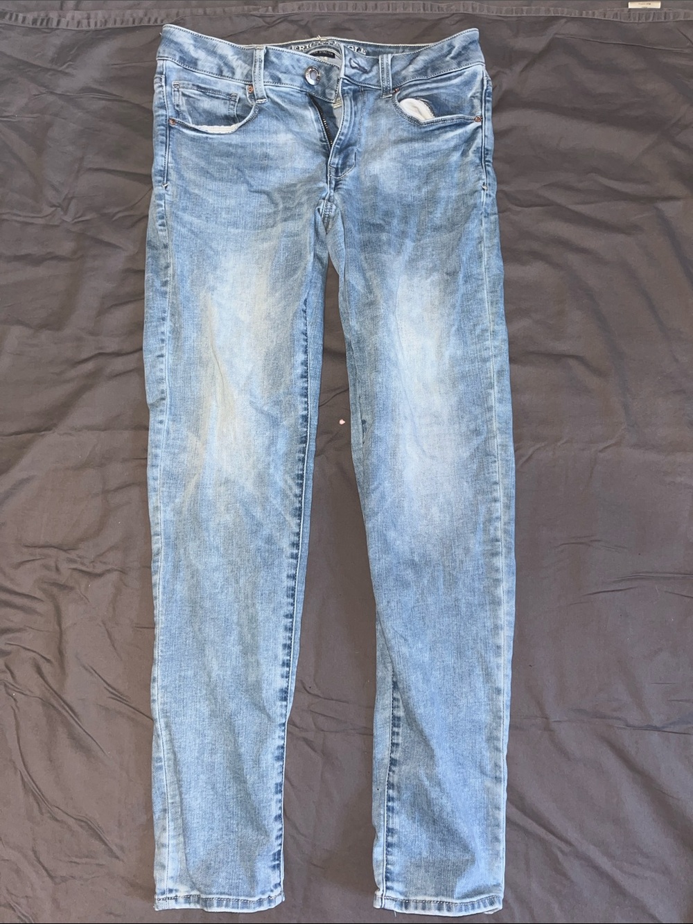 American Eagle Outfitters Women’s Skinny Jeans in Light Blue Wash